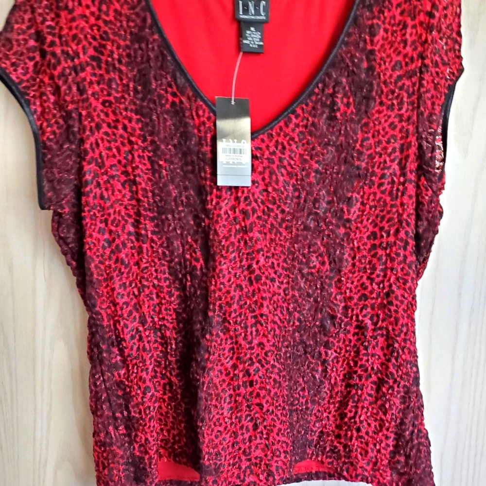 NWT INC Stretchy Leopard Top XL NWT Red Black